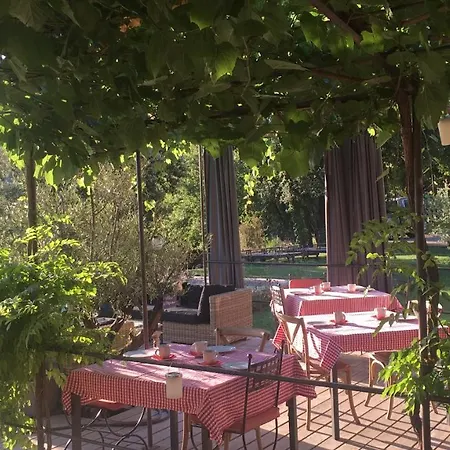 Couette-café Sieste En Luberon *